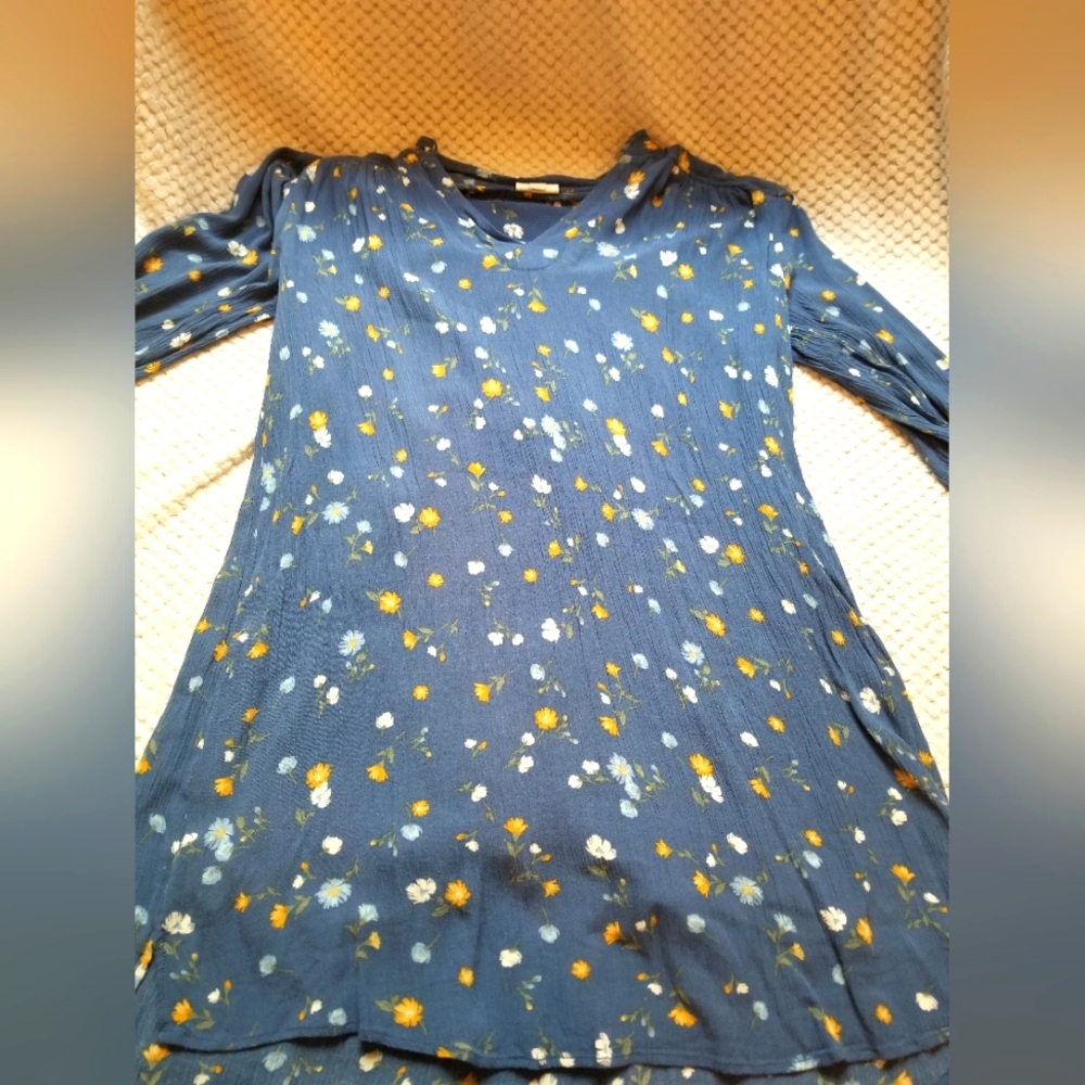 Knee-length floral dress